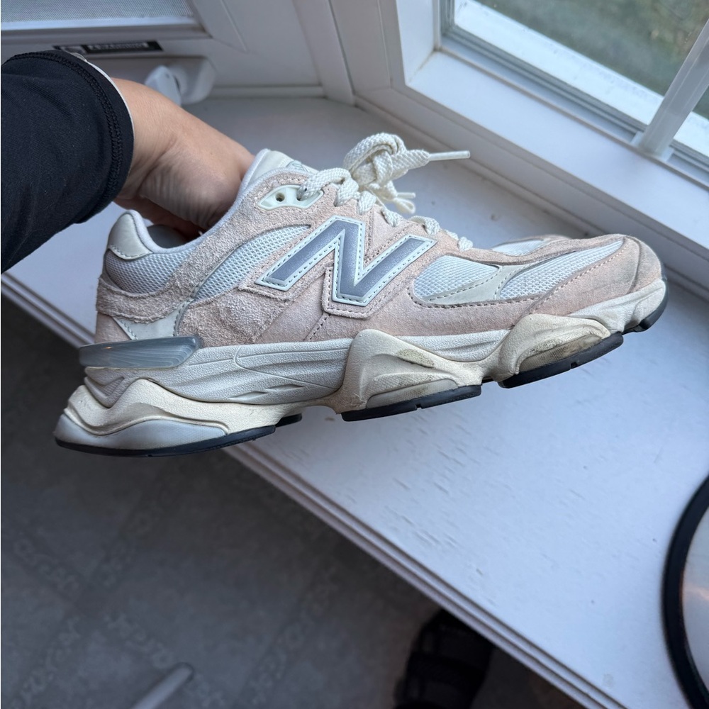New Balance 9060 Sneakers